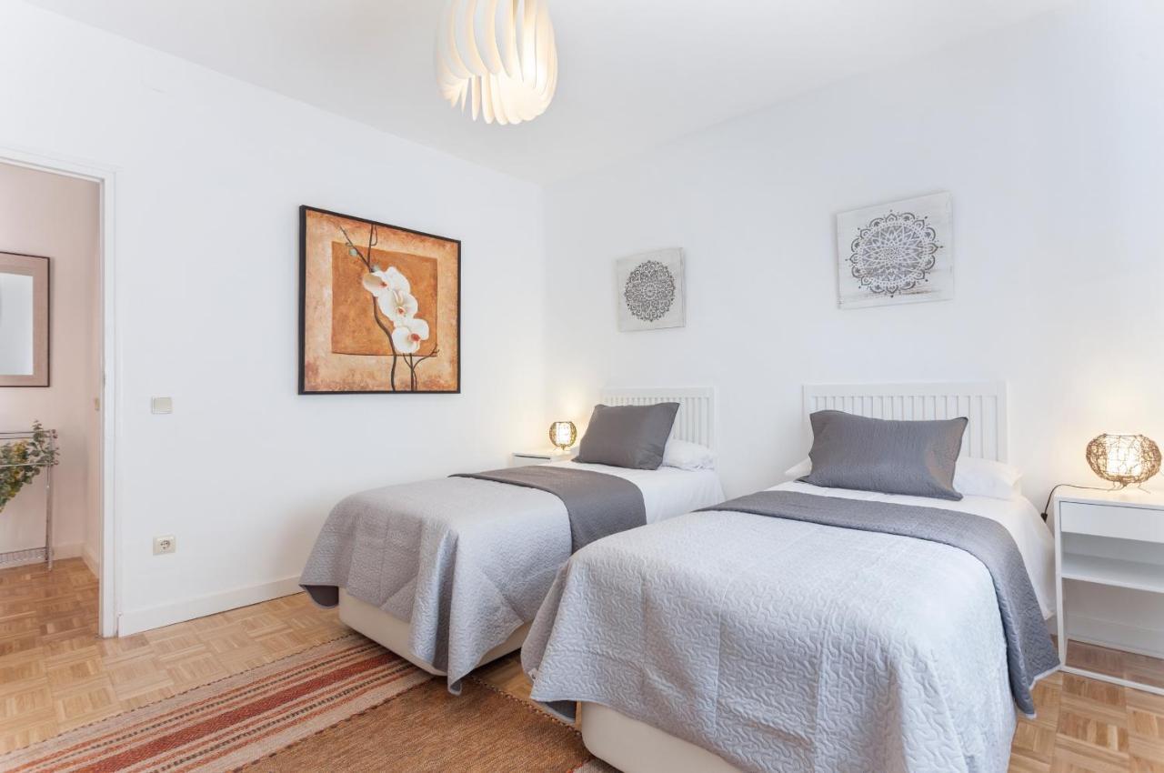 Latina En Apartamento