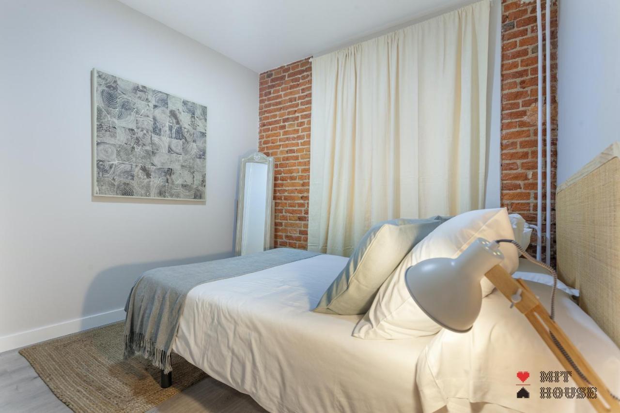Latina En Apartamento